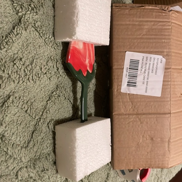 NWT Unique Rosebud Designed/Shaped Cake Serving Utensil - Picture 7 of 10